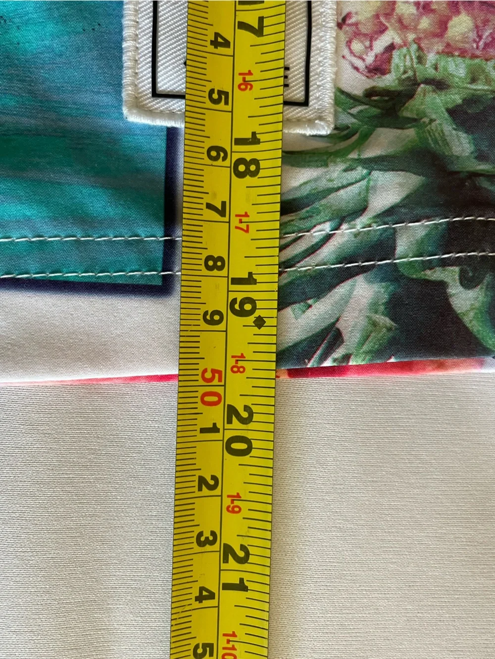 American Eagle Men's S Tropical Pineapple Floral Board Shorts Swim Trunks